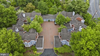 8 Railroad Place, Pennington, NJ 08534
