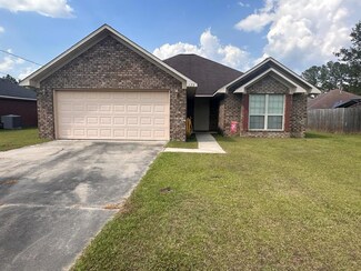 177 Gloucester Dr, Midway, GA 31320