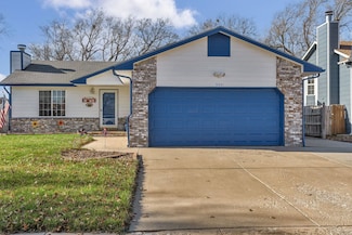 5331 S Stoneborough St, Wichita, KS 67217