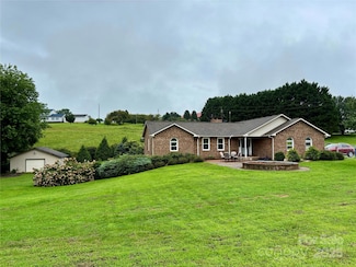 1633 Jamestown Rd, Morganton, NC 28655