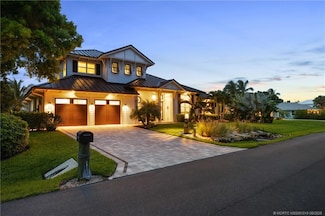 9335 SE Delafield St, Hobe Sound, FL 33455