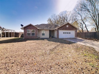 912 W Oak St, Stroud, OK 74079