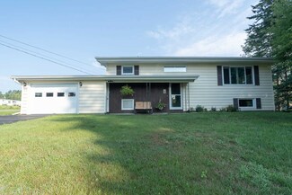 469 Websterville Rd, East Barre, VT 05649