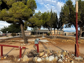 7795 E Ave, Hesperia, CA 92345