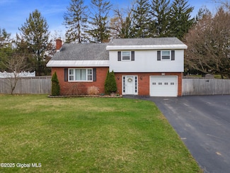 159 Swaggertown Rd, Schenectady, NY 12302