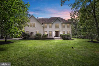4 Madison Ct, Southampton, NJ 08088