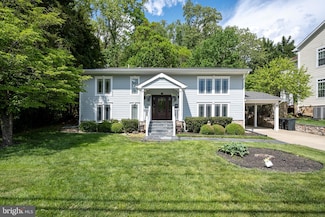 1016 Cottage St SW, Vienna, VA 22180