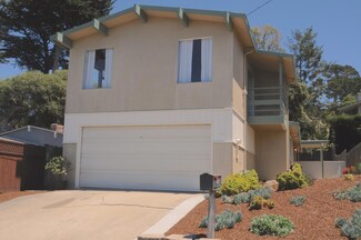 1121 Presidio Blvd, Pacific Grove, CA 93950