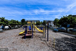 2607 Cranapple Ln, Springdale, MD 20774