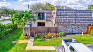 1530 Forest Lakes Cir Unit B, West Palm Beach, FL 33406