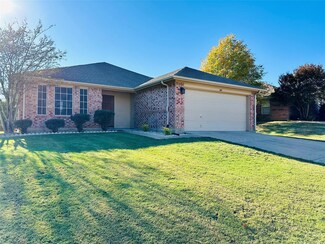 849 Edgehill Rd, Burleson, TX 76028