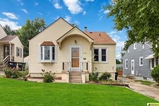 5838 Walnut St, Omaha, NE 68106