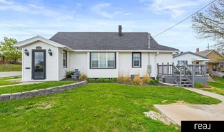 2715 F St, Omaha, NE 68107