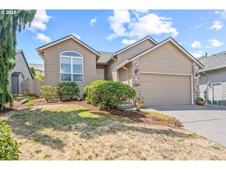 1366 SW 10th St, Troutdale, OR 97060