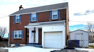 6 Roberts St, Claymont, DE 19703
