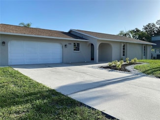 481 Saturn Ave, Sarasota, FL 34243
