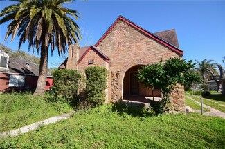 414 E Longview St, Corpus Christi, TX 78408