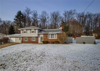 140 Fairlane Dr, Industry, PA 15052