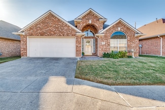 2620 Britany Cir, Bedford, TX 76022