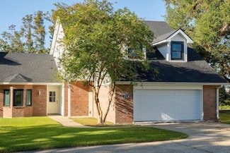 200 Racquet Ln, Houma, LA 70360