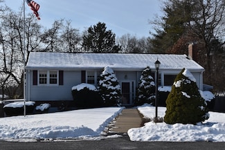 14 Costa Cir, Framingham, MA 01701