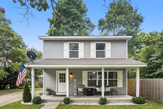 323 E 4th St, Lawton, MI 49065