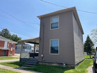 1424 Indiana St, Zanesville, OH 43701