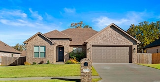 9824 Oak Forest Ln, Sherwood, AR 72120