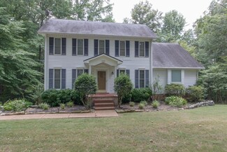 899 Thompson Rd, Pegram, TN 37143