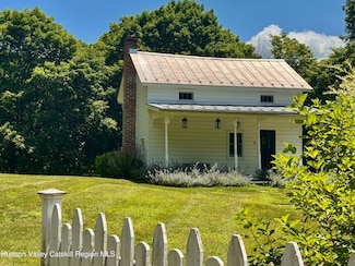 64 E Pond Lilly Rd, Ancram, NY 12502