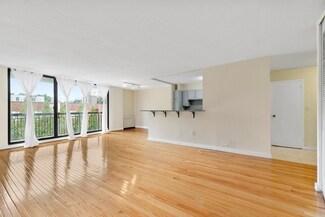 60 Longwood Ave Unit 402, Brookline, MA 02446