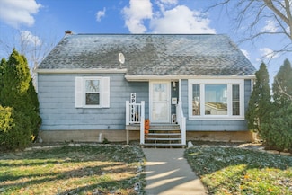 44 S Algona St, Dubuque, IA 52001