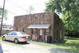 706 Church St, Golden City, MO 64748