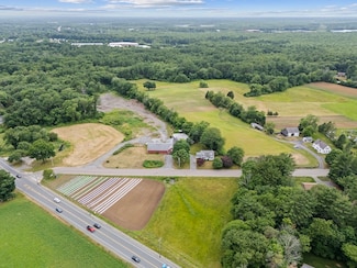 8 North St, Bridgewater, MA 02324