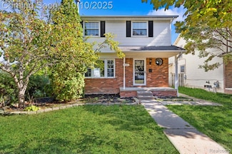 2161 3rd St, Trenton, MI 48183