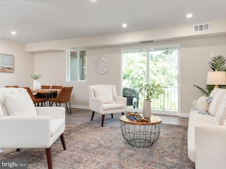 203 Victor Pkwy Unit 203L, Annapolis, MD 21403