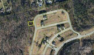 736 Chatsworth Cir Unit 17, Lenoir, NC 28645