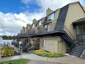 207 Belvedere Ave Unit 4, Charlevoix, MI 49720