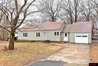 15751 Snake Trail, Waseca, MN 56093