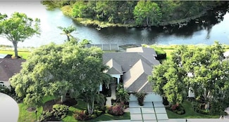 8687 Woodbriar Dr, Sarasota, FL 34238
