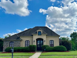 1800 Pointe Dr S, Zachary, LA 70791