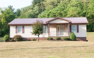 1409 W Roy Furman Hwy, Graysville, PA 15337