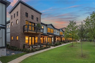 927 Willingham Dr Unit 12, Hapeville, GA 30354