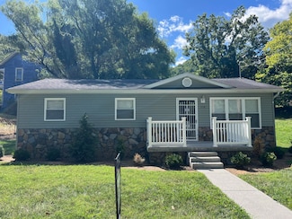 718 Summers St, Hinton, WV 25951