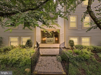 11713 Karbon Hill Ct Unit 710A, Reston, VA 20191