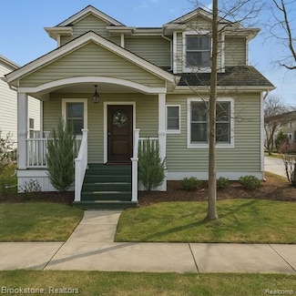 1106 Bennaville Ave, Birmingham, MI 48009