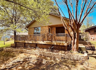 16 Golfview Manor, Huntsville, TX 77340