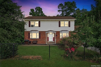 16 Oakland Ave, Chester, NY 10918