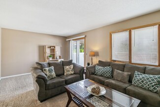 8404 22nd Ave S, Bloomington, MN 55425
