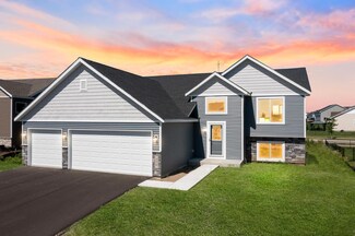 376 Cross Cir, Dundas, MN 55019